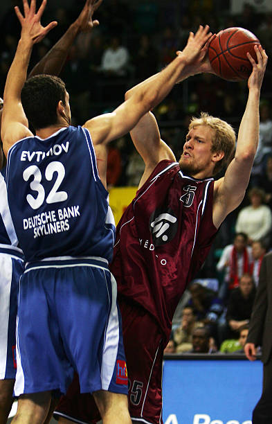 拉和科曼的 拉和科曼的